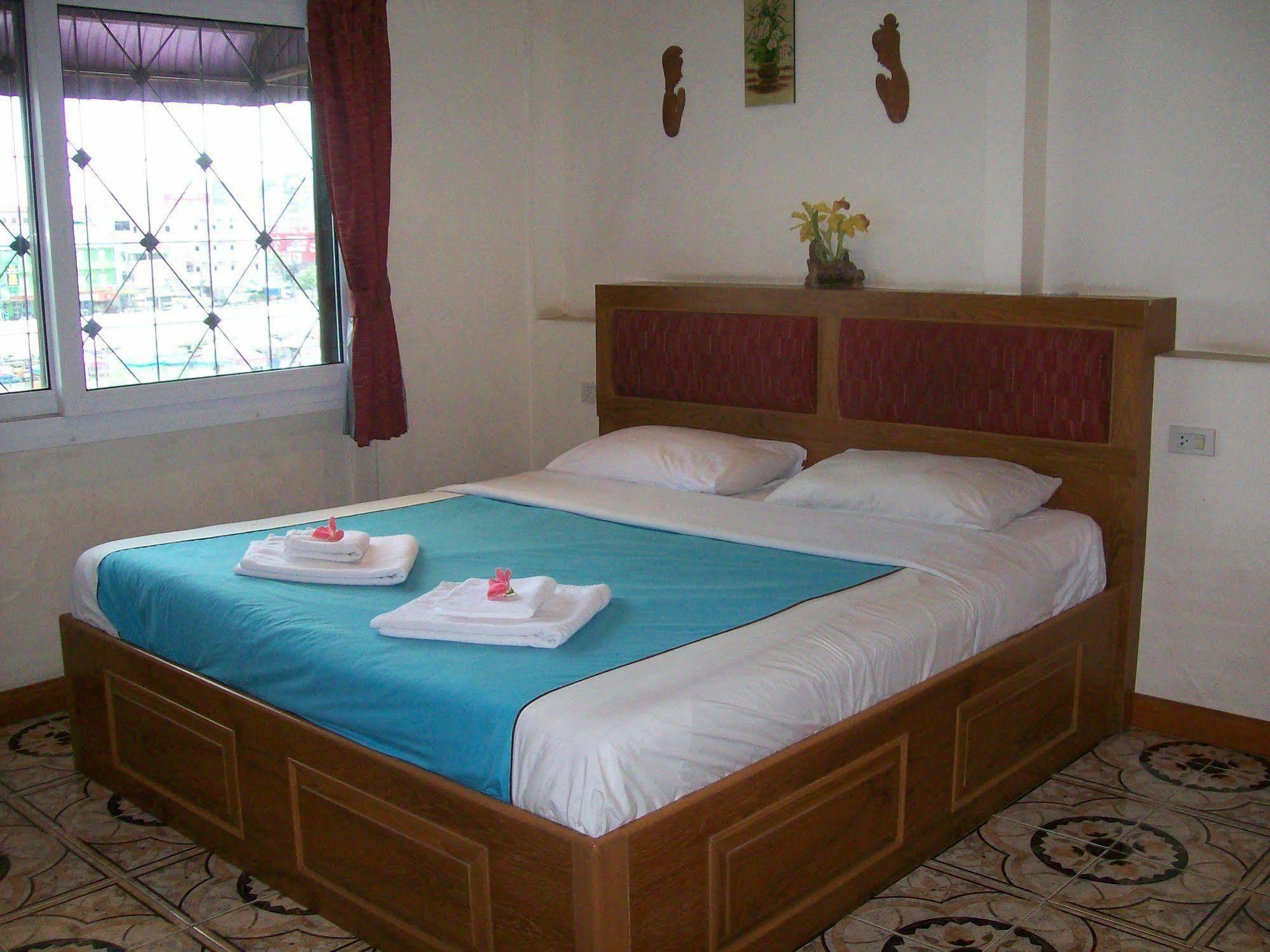 Chaiyapoon Inn Pattaya Εξωτερικό φωτογραφία