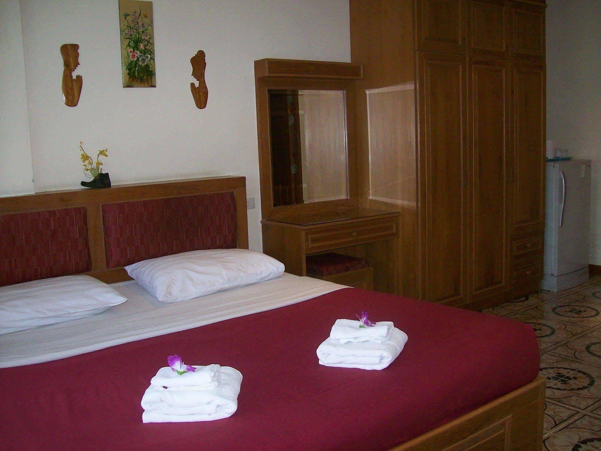 Chaiyapoon Inn Pattaya Εξωτερικό φωτογραφία