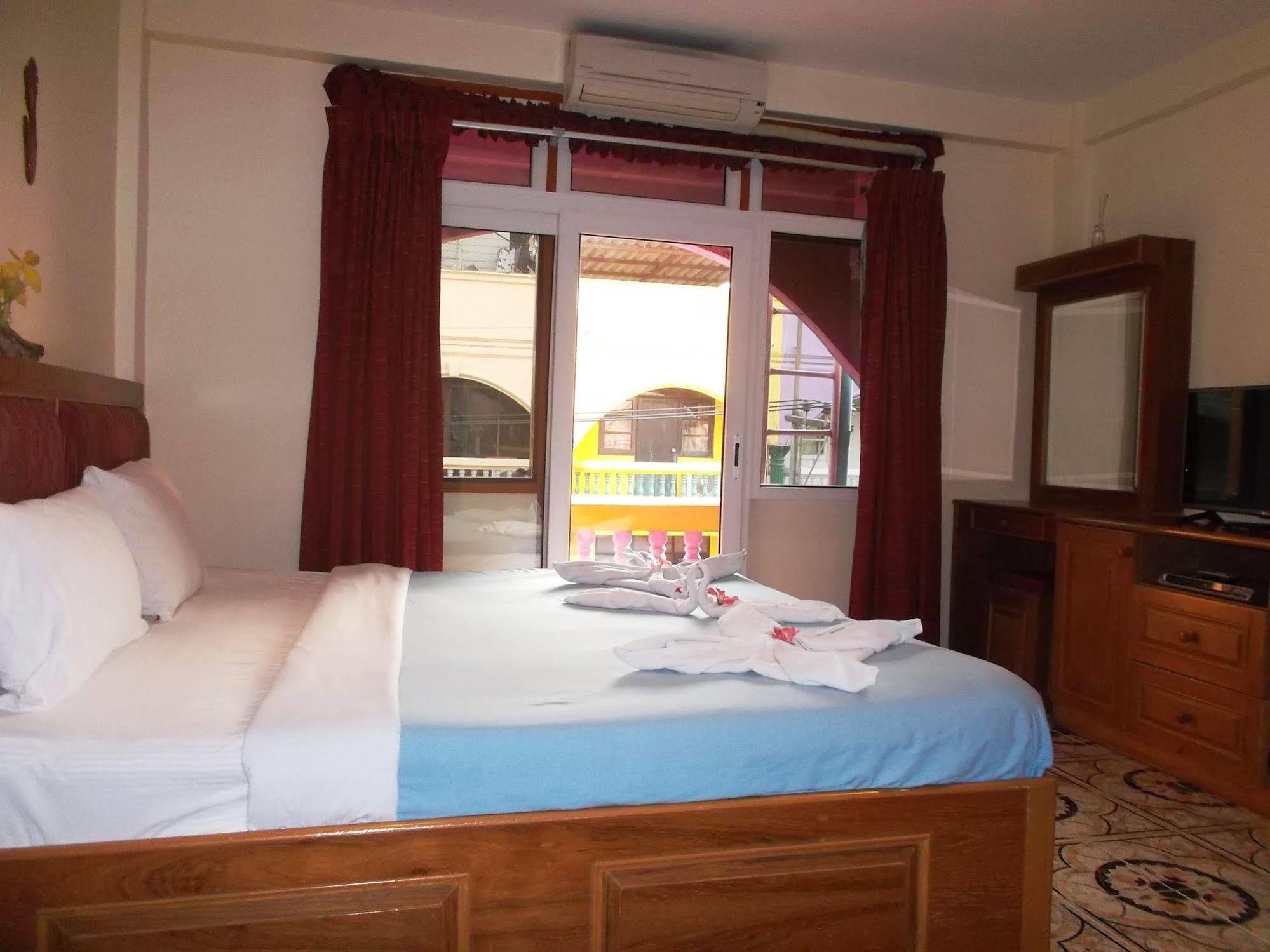Chaiyapoon Inn Pattaya Εξωτερικό φωτογραφία