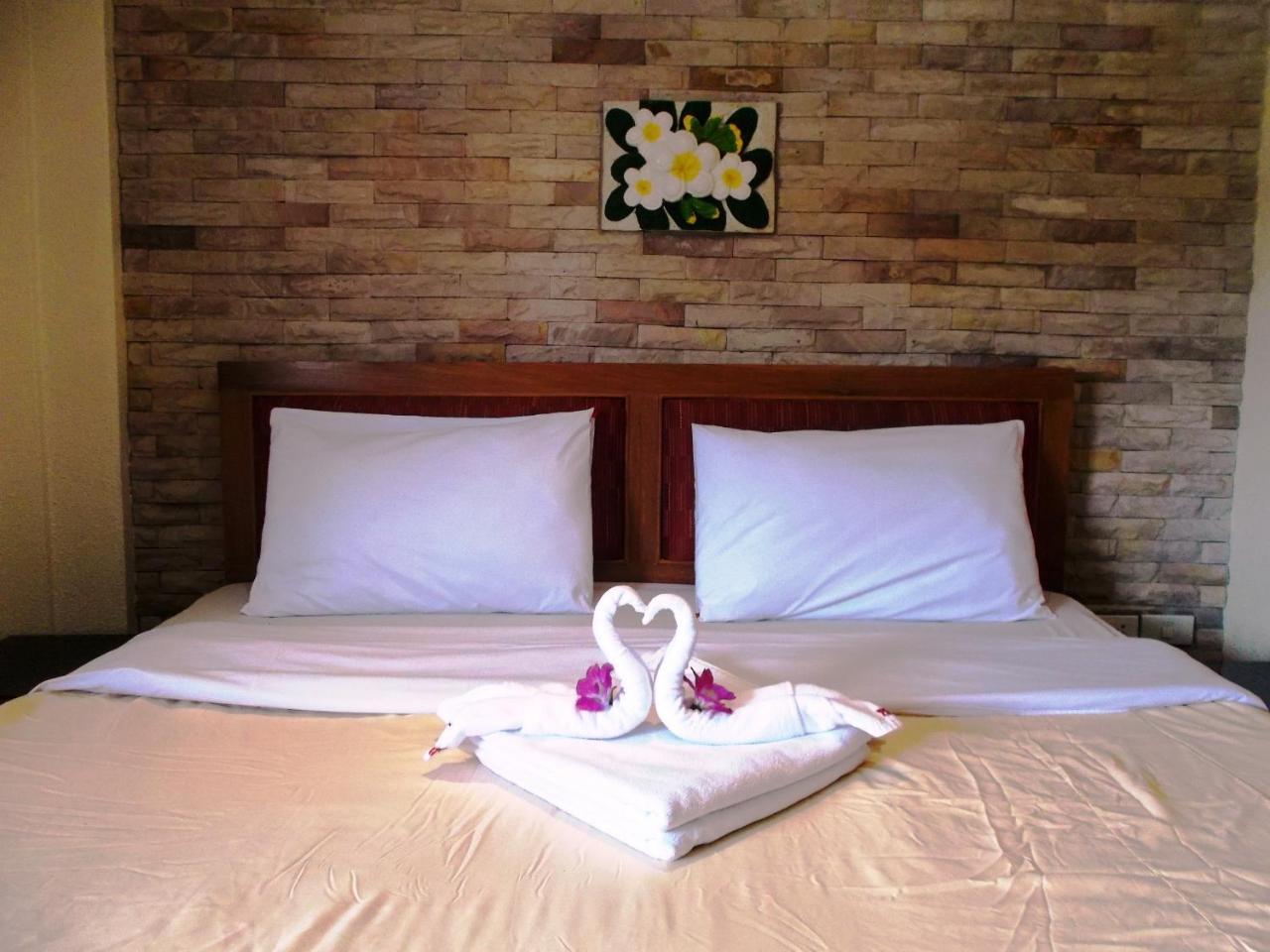 Chaiyapoon Inn Pattaya Εξωτερικό φωτογραφία